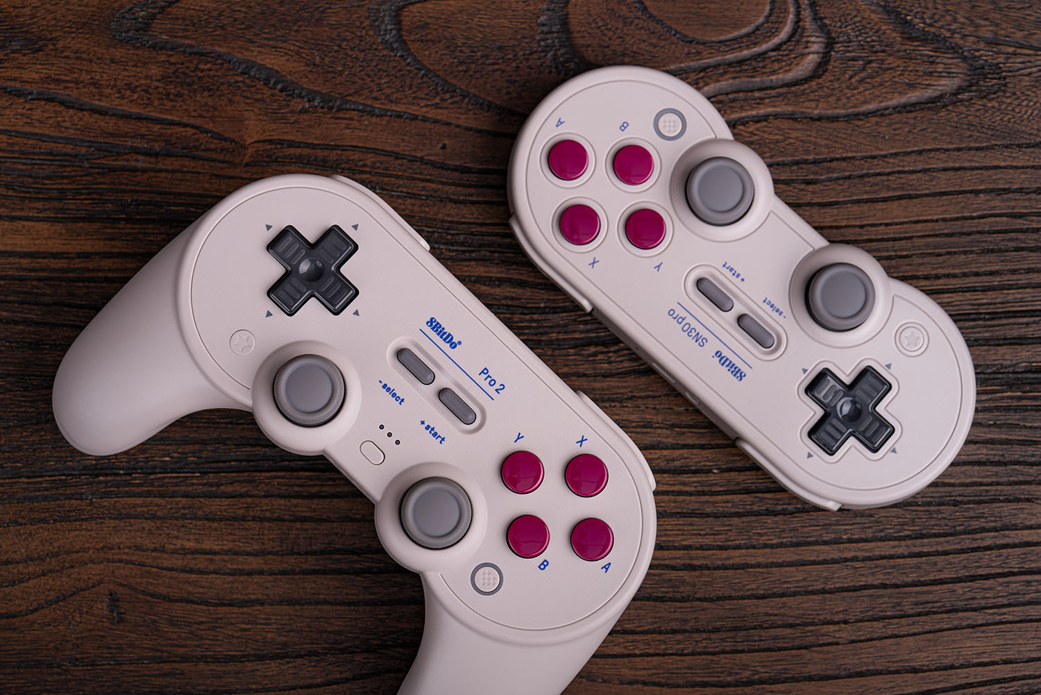 8Bitdo Pro2 Bluetooth Game Con - Gaming Keyboard Hall Effect 评论和价格